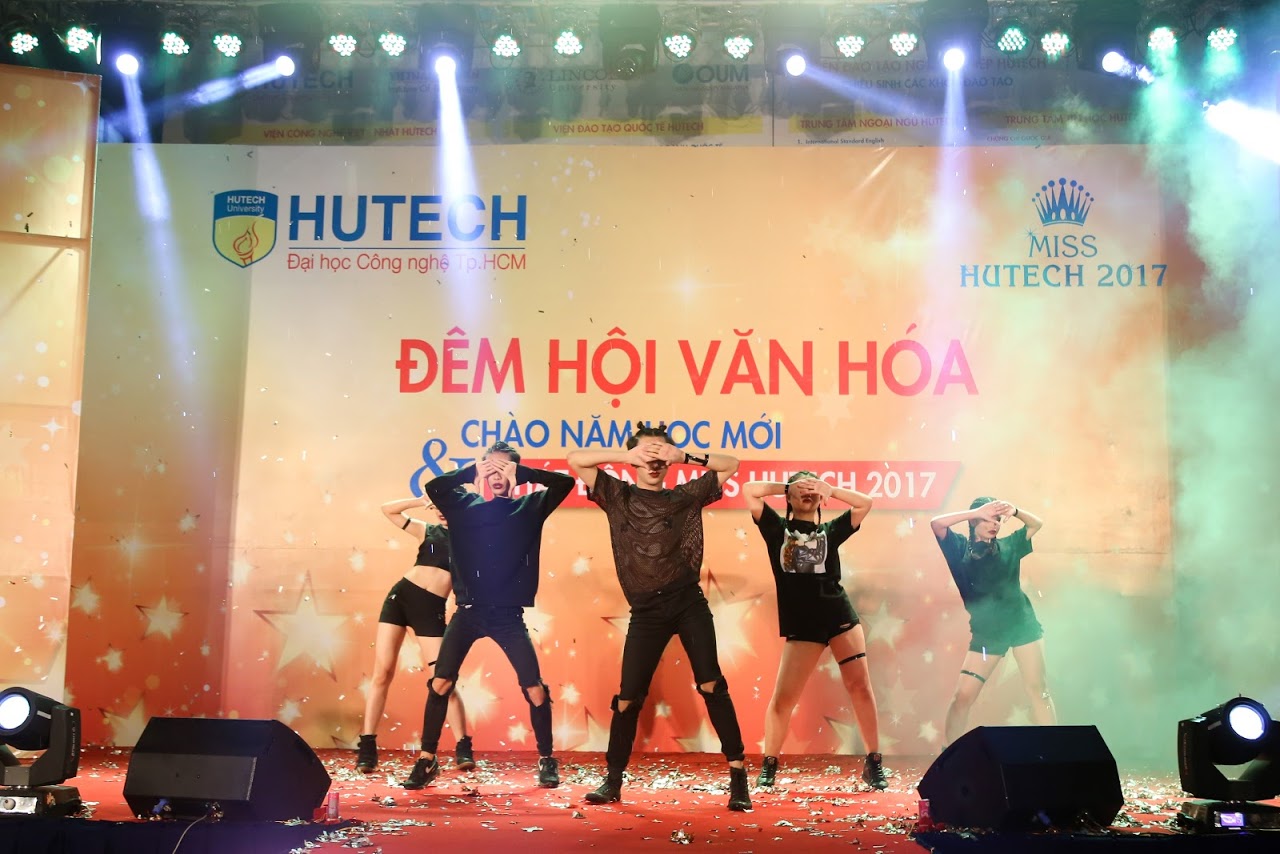Tưng bừng Đêm hội Chào năm học mới và Phát động Miss HUTECH 2017