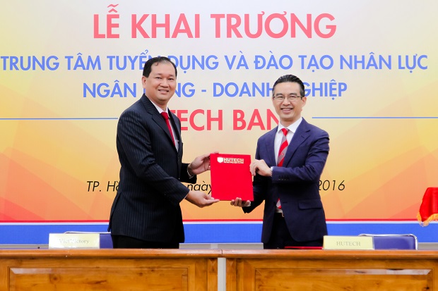 HUTECH khai trương Trung tâm Tuyển dụng & Đào tạo Nhân lực Ngân hàng - Doanh nghiệp