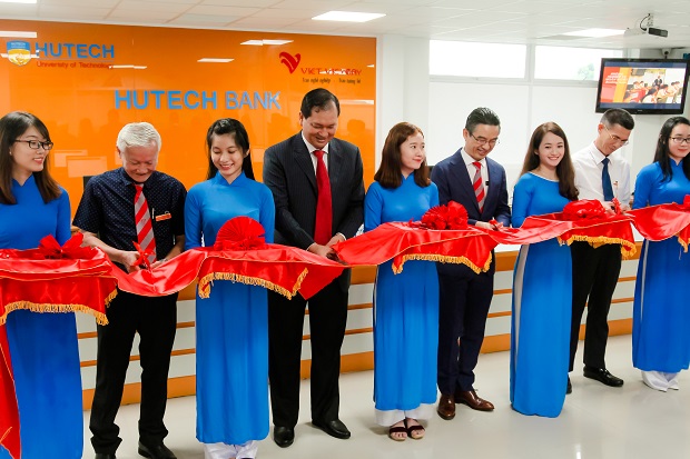 HUTECH khai trương Trung tâm Tuyển dụng & Đào tạo Nhân lực Ngân hàng - Doanh nghiệp