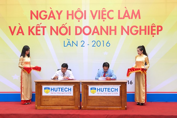 Hơn 4.000 sinh viên tham gia phỏng vấn tại 60 doanh nghiệp trong Ngày hội việc làm HUTECH