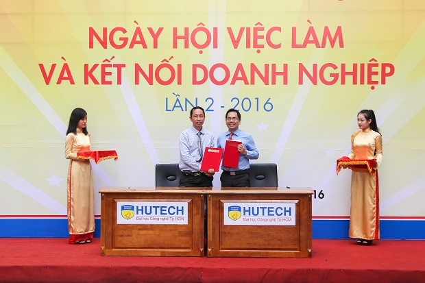 Hơn 4.000 sinh viên tham gia phỏng vấn tại 60 doanh nghiệp trong Ngày hội việc làm HUTECH