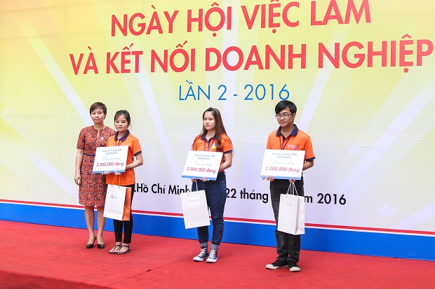 Hơn 4.000 sinh viên tham gia phỏng vấn tại 60 doanh nghiệp trong Ngày hội việc làm HUTECH