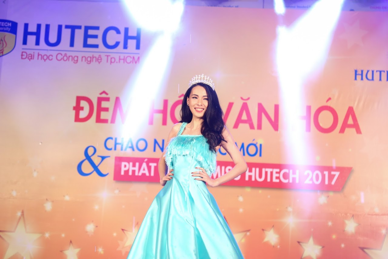 Tưng bừng Đêm hội Chào năm học mới và Phát động Miss HUTECH 2017