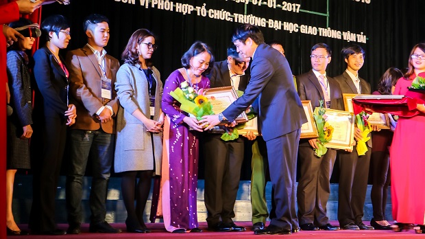  hutech-dat-4-giai-nhi-tai-giai-thuong-sinh-vien-nghien-cuu-khoa-hoc-cap-bo-2016