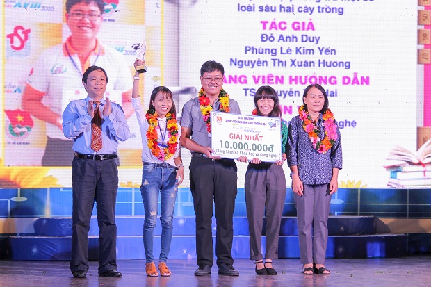 Sinh viên Công nghệ sinh học HUTECH giành học bổng Thạc sĩ toàn phần tại Đại học Y khoa Đài Loan